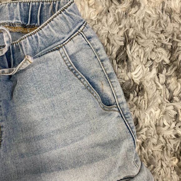 Small Almost Famous Cargo Jogger Jeans - Picture 5 of 7